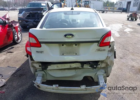 2013 Ford Fiesta S z USA, uszkodzony, nr VIN 3FADP4AJ9DM191664